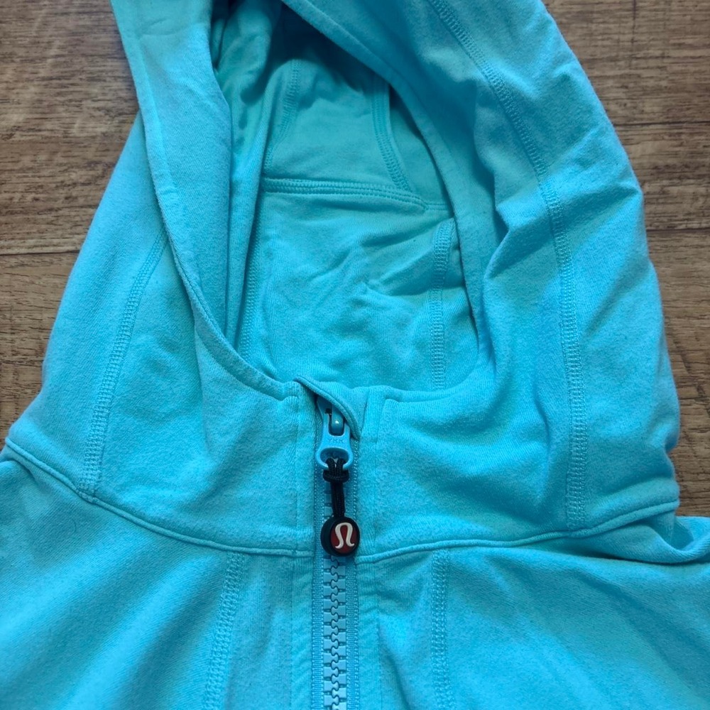 Lululemon Half Moon Jacket Angel Blue Size 8 - Picture 2 of 8